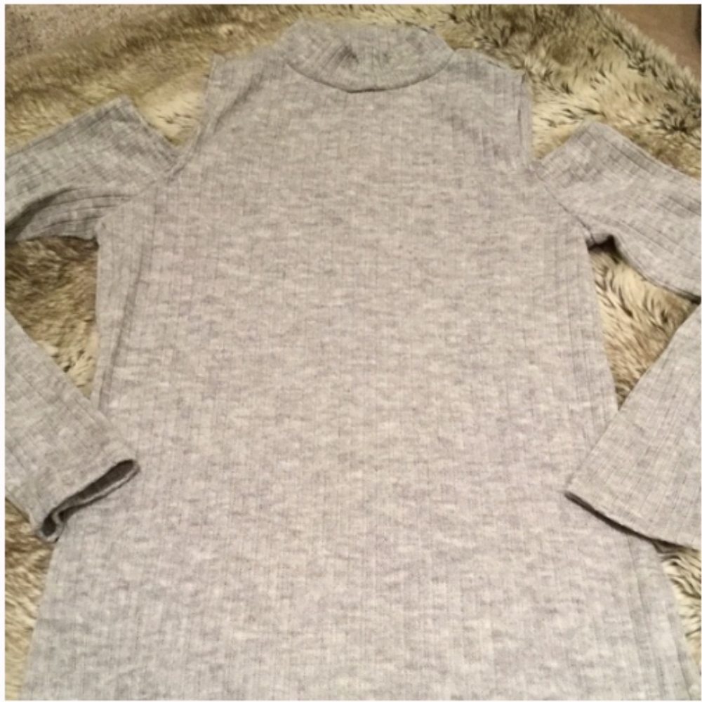 Gray Cold Shoulder Top - Picture 3 of 3